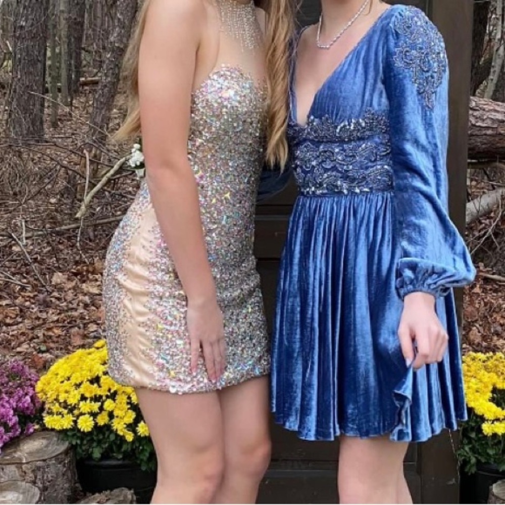 Gorgeous Hoco Dress!!